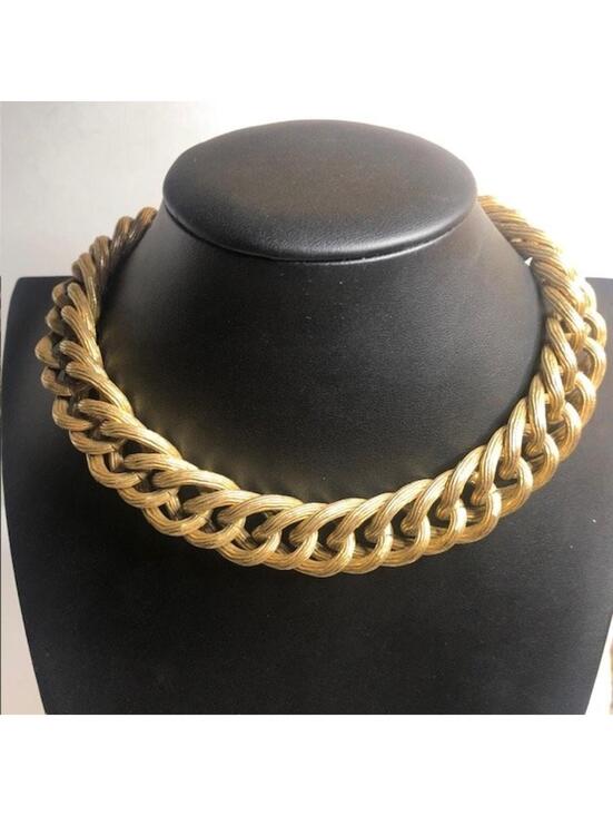 Jewelry - B0457 Vintage Gold Tone Chunky Chain Necklace 16-18 Inch Star Charm